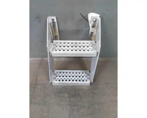 INTERNATIONAL PROSTAR FRAME STEP