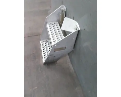 INTERNATIONAL PROSTAR FRAME STEP