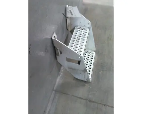 INTERNATIONAL PROSTAR FRAME STEP