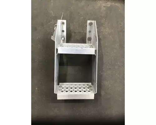 INTERNATIONAL PROSTAR FRAME STEP