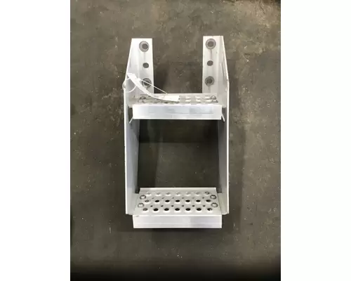 INTERNATIONAL PROSTAR FRAME STEP