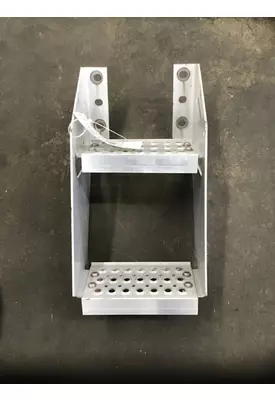 INTERNATIONAL PROSTAR FRAME STEP