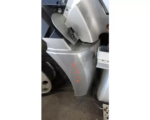 INTERNATIONAL PROSTAR Fender Extension