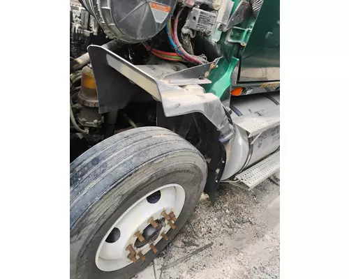 INTERNATIONAL PROSTAR Fender Extension