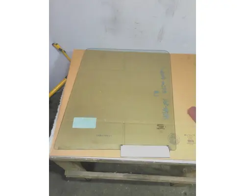 INTERNATIONAL PROSTAR GLASS, DOOR, FRONT