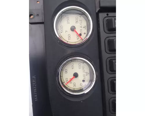 INTERNATIONAL PROSTAR Instrument Cluster