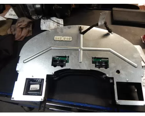 INTERNATIONAL PROSTAR Instrument Cluster