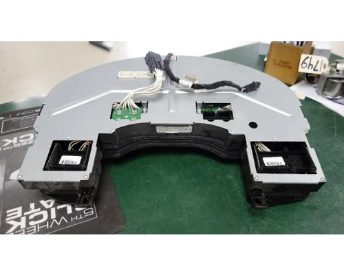 INTERNATIONAL PROSTAR Instrument Cluster