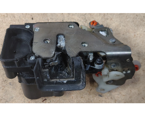 INTERNATIONAL PROSTAR Latches and Locks