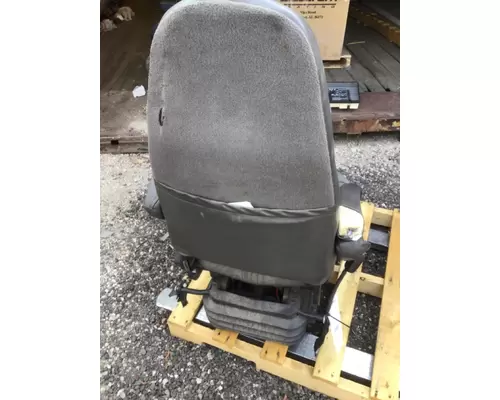 INTERNATIONAL PROSTAR SEAT, FRONT