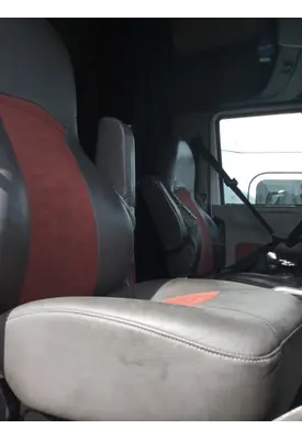 INTERNATIONAL PROSTAR SEAT, FRONT