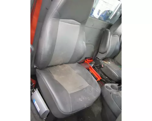 INTERNATIONAL PROSTAR SEAT, FRONT