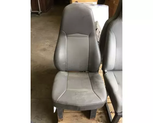 INTERNATIONAL PROSTAR SEAT, FRONT