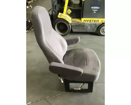 INTERNATIONAL PROSTAR SEAT, FRONT