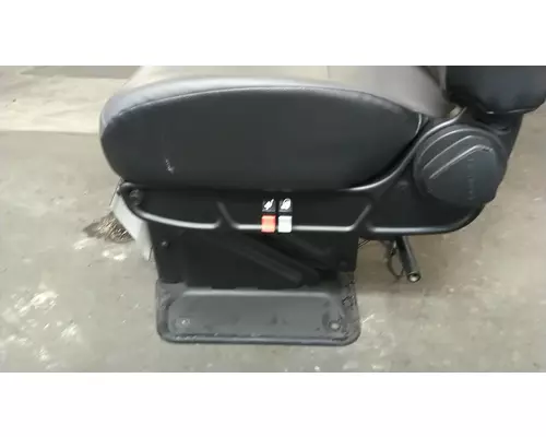 INTERNATIONAL PROSTAR SEAT, FRONT