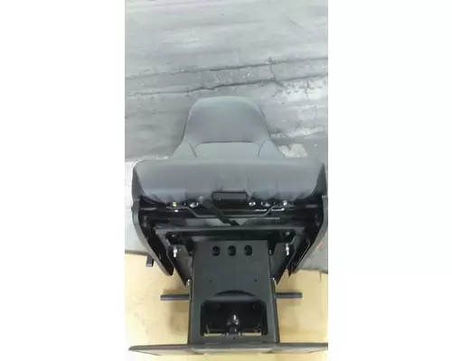 INTERNATIONAL PROSTAR SEAT, FRONT