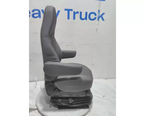 INTERNATIONAL PROSTAR Seat, Front