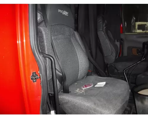 INTERNATIONAL PROSTAR Seat, Front