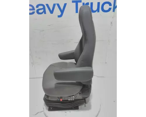 INTERNATIONAL PROSTAR Seat