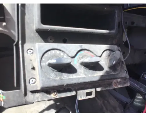 INTERNATIONAL PROSTAR TEMPERATURE CONTROL