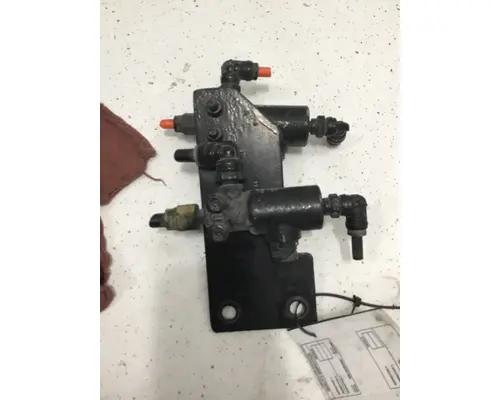 INTERNATIONAL PROSTAR Valve, Air Leveling