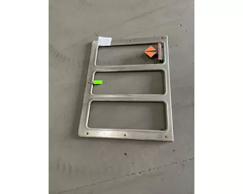 INTERNATIONAL PayStar Grille