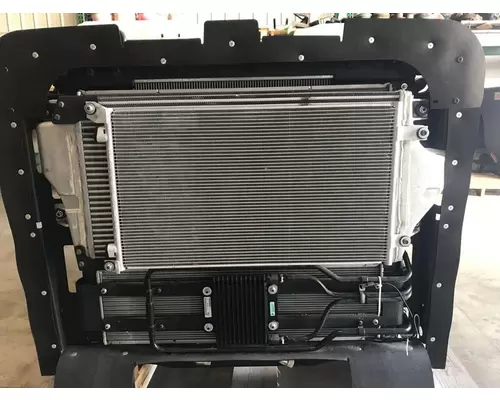 INTERNATIONAL Paystar Radiator