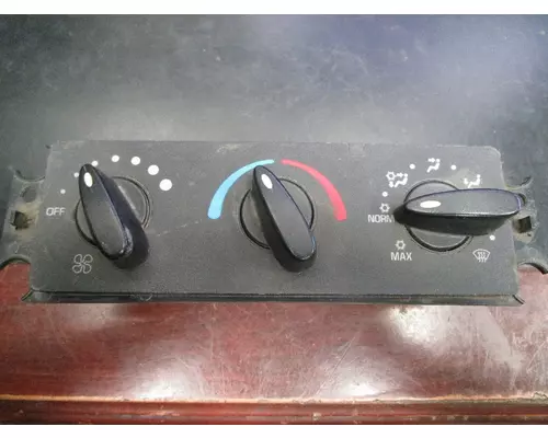 INTERNATIONAL ProStar-Cab_3545543C5 AC Control