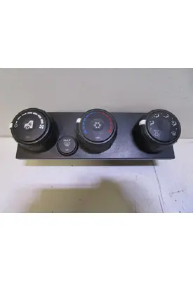 INTERNATIONAL ProStar-Cab_4065331C3 A/C Control