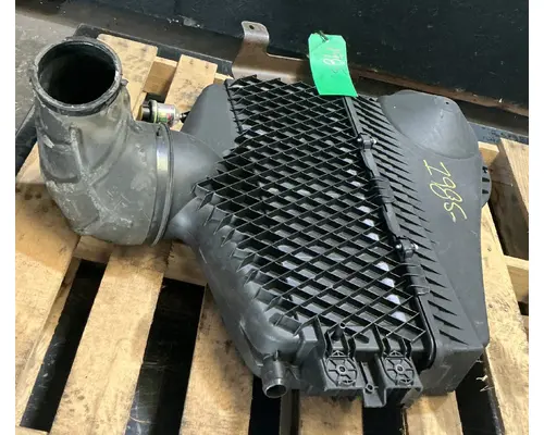 INTERNATIONAL ProStar Air Cleaner