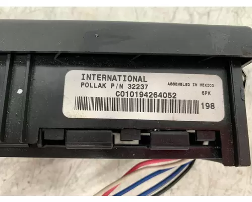 INTERNATIONAL ProStar Dash  Console Switch