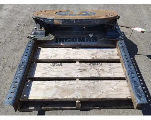 INTERNATIONAL ProStar Fifth Wheel