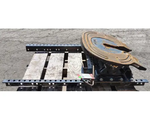 INTERNATIONAL ProStar Fifth Wheel