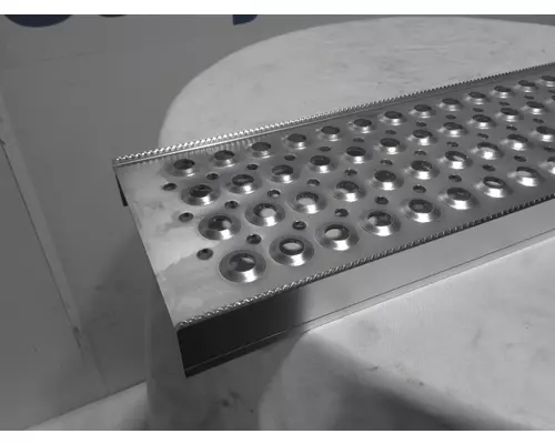 INTERNATIONAL Prostar  Step