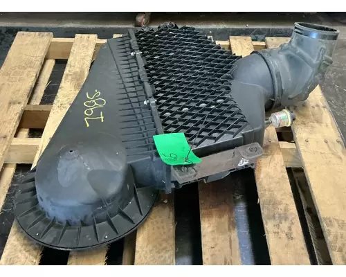 INTERNATIONAL Prostar Air Cleaner