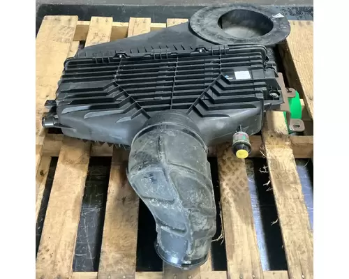 INTERNATIONAL Prostar Air Cleaner