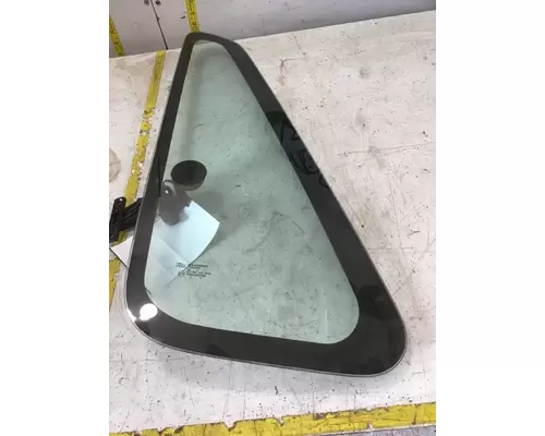 INTERNATIONAL Prostar Back Glass