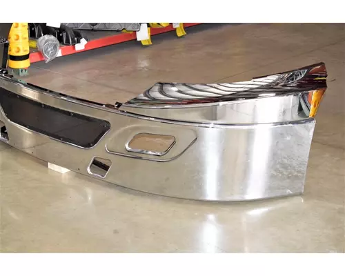 INTERNATIONAL Prostar Bumper