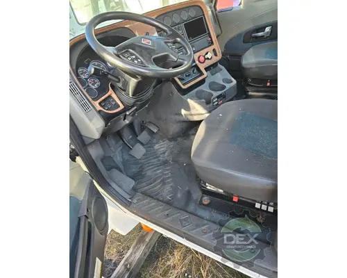 INTERNATIONAL Prostar Cab