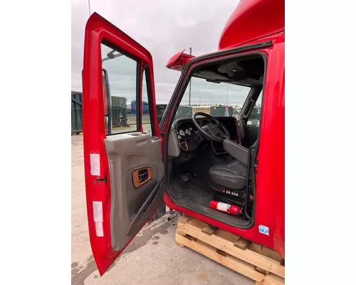 INTERNATIONAL Prostar Cab