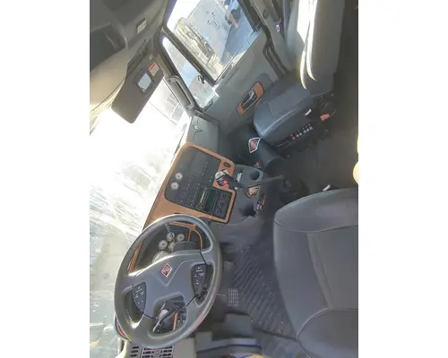 INTERNATIONAL Prostar Complete Vehicle