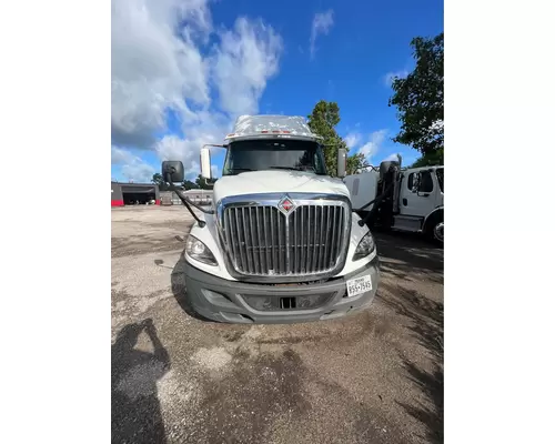 INTERNATIONAL Prostar Complete Vehicle