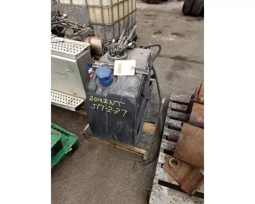 INTERNATIONAL Prostar DEF Tank