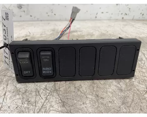 INTERNATIONAL Prostar Dash  Console Switch