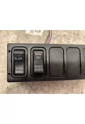 INTERNATIONAL Prostar Dash / Console Switch