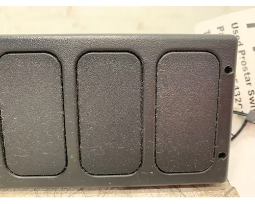 INTERNATIONAL Prostar Dash  Console Switch