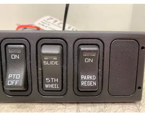 INTERNATIONAL Prostar Dash  Console Switch