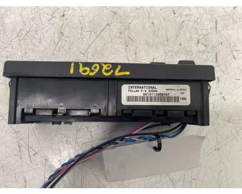 INTERNATIONAL Prostar Dash  Console Switch
