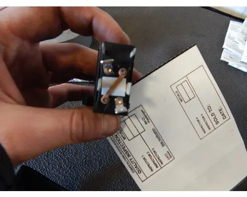 INTERNATIONAL Prostar Dash  Console Switch