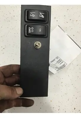 INTERNATIONAL Prostar Dash / Console Switch